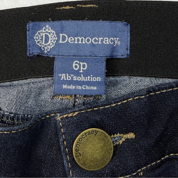 Democracy Petite Jeans Size 6P | Excellent Condition | Stretch Denim - Picture 8 of 9